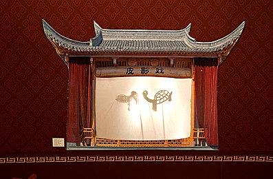 《潜行者2》新实机预告展示武器及配件升级